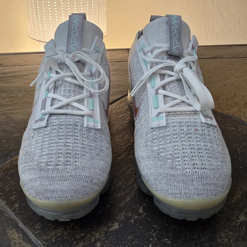 NIKE AIR VAPORMAX FLYKNIT 2021 ☆ Platinum Mint ☆ Size 7 Youth or 8.5 US Womens - Picture 7 of 9